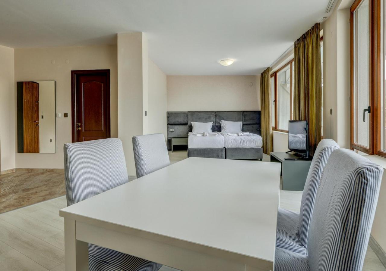 Continental Apartments โกลเดน แซนส์ ภายนอก รูปภาพ