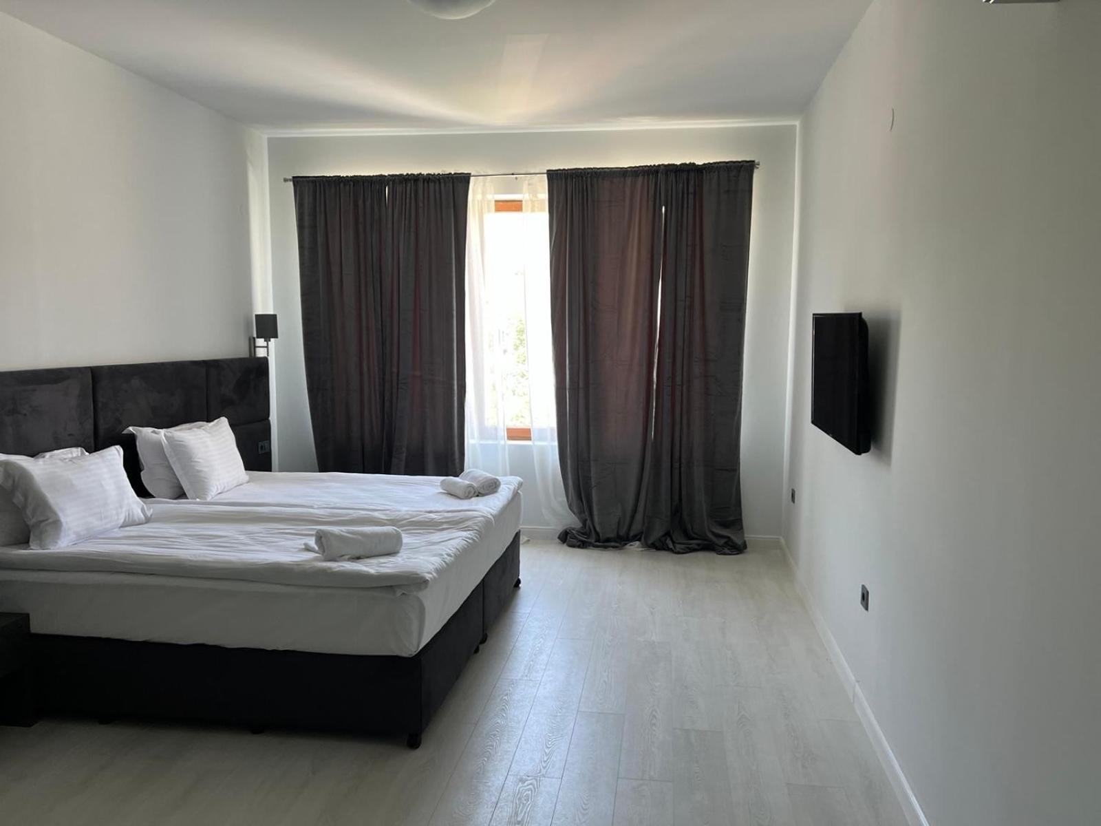 Continental Apartments โกลเดน แซนส์ ภายนอก รูปภาพ
